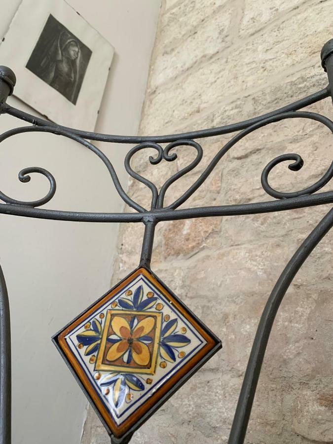 Fiori Catene Tra Le Torri Conversano Exterior photo
